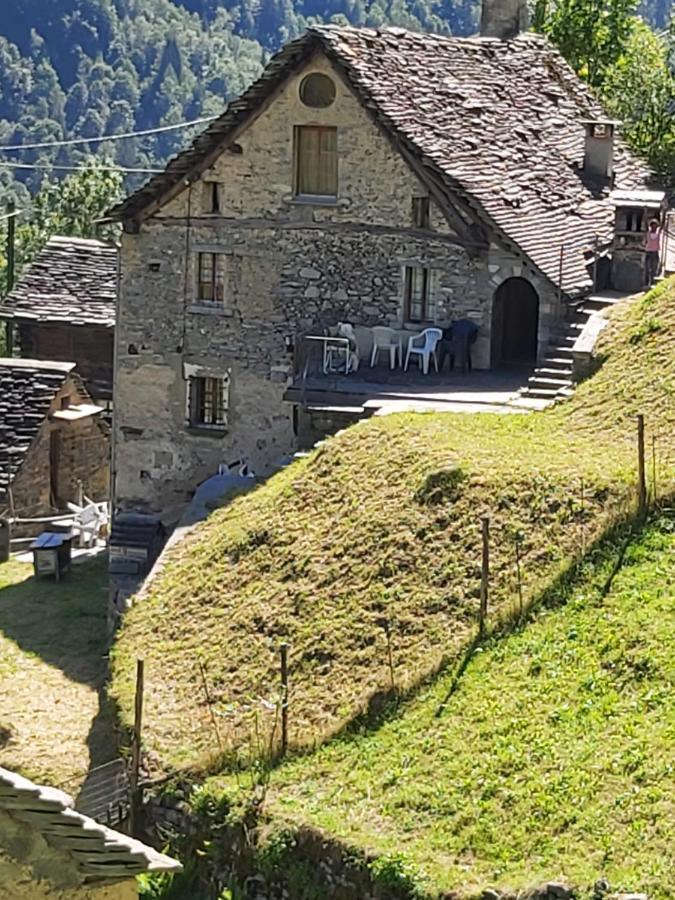 Villa Tepilanti Cerentino Exterior foto